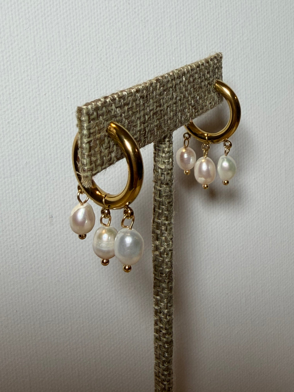 Maribelle Hoops