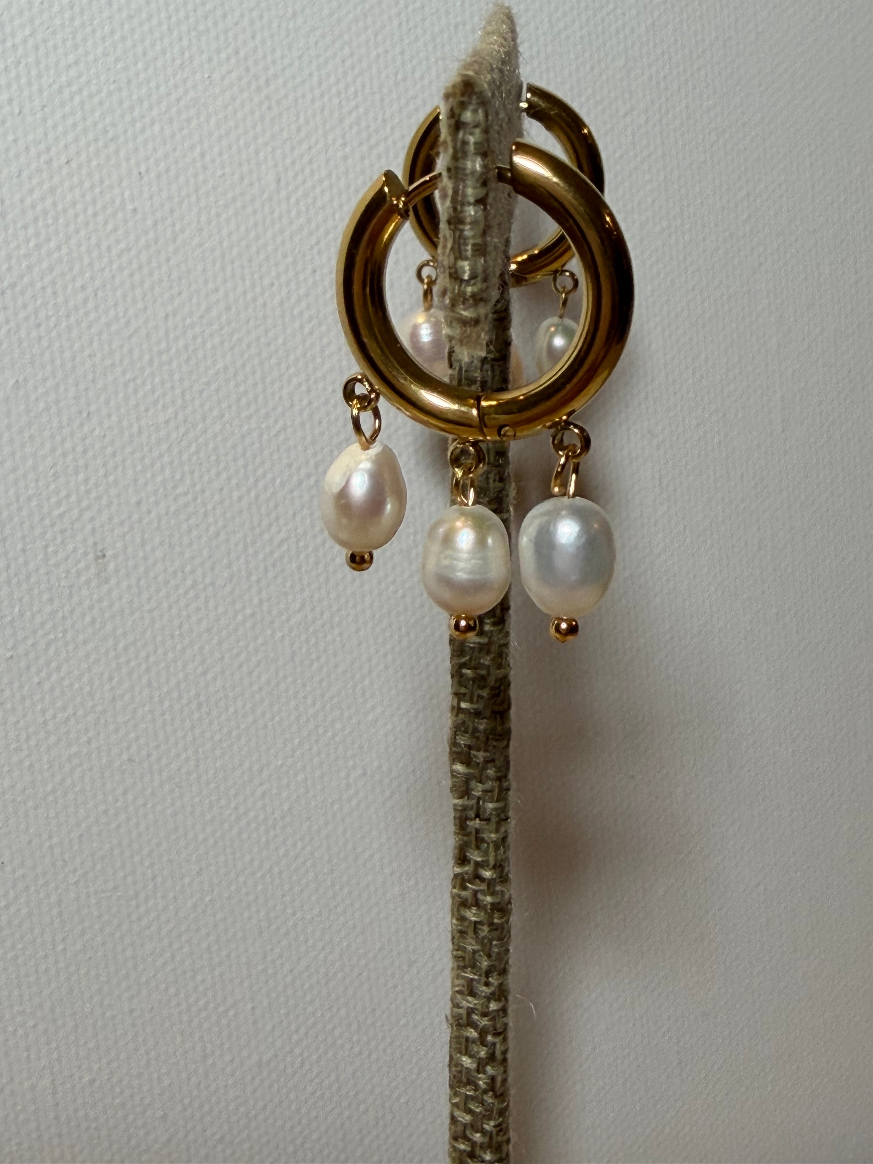 Maribelle Hoops