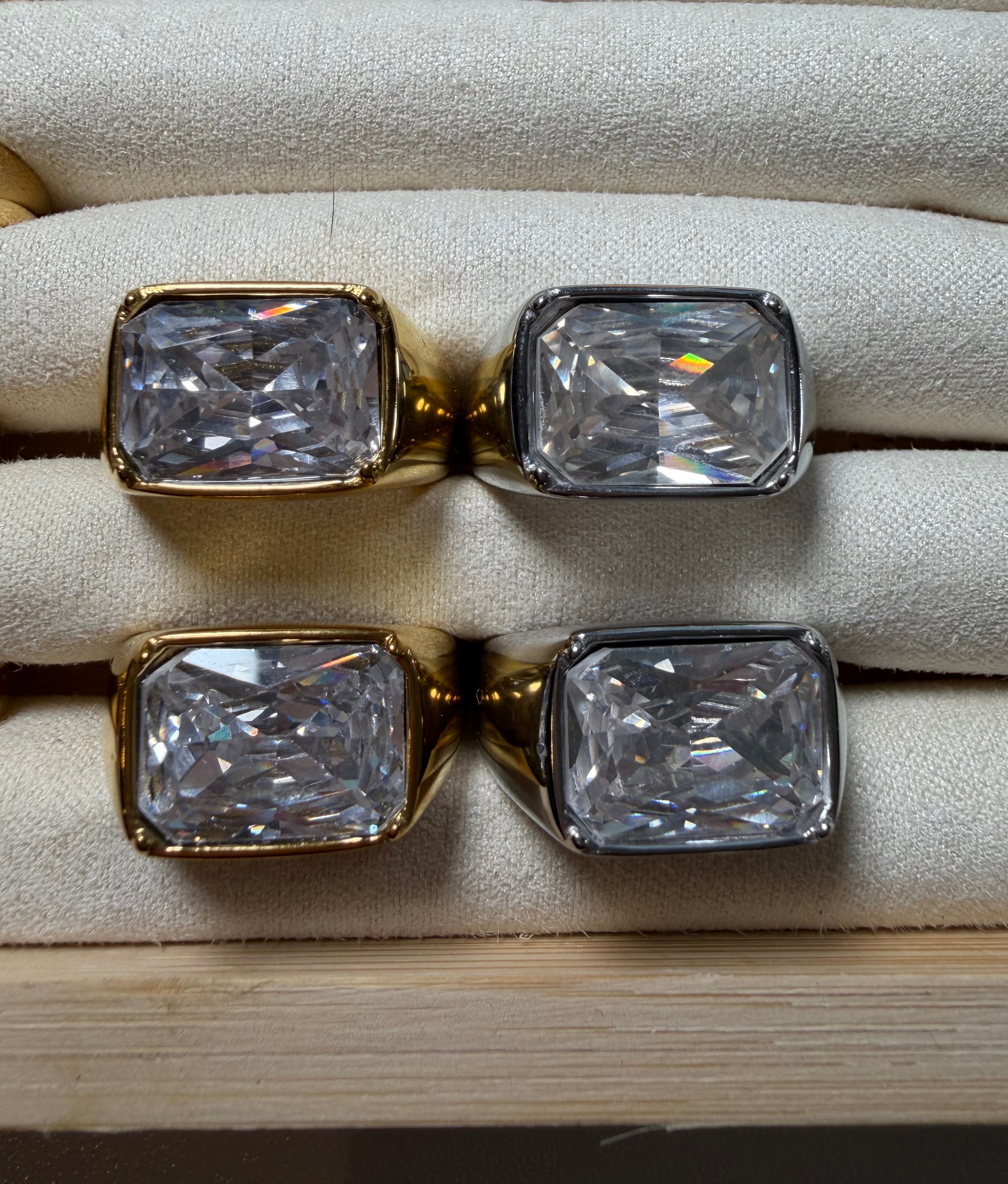 Diamond Dolly