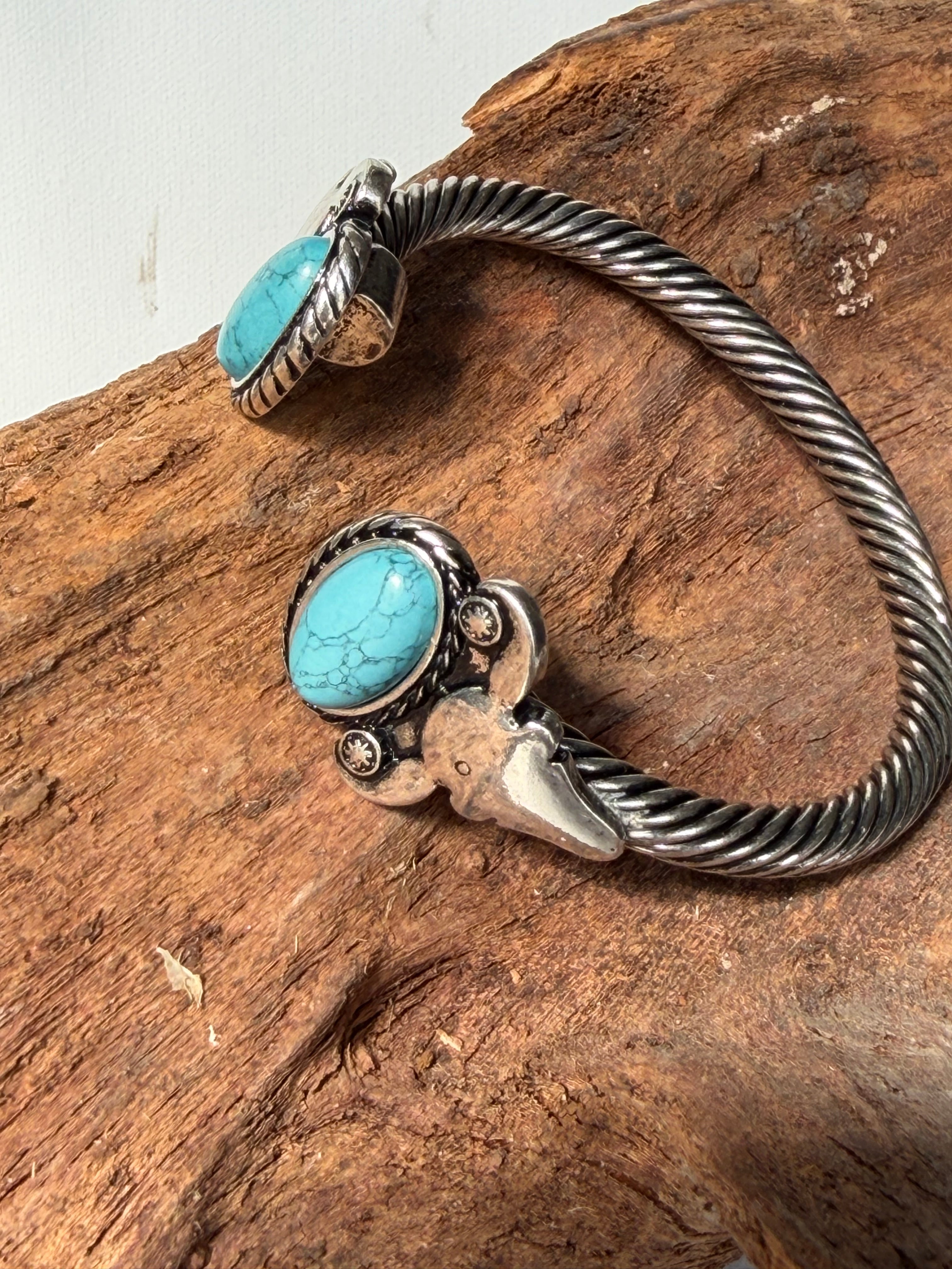Western Stone Twisted Cuff