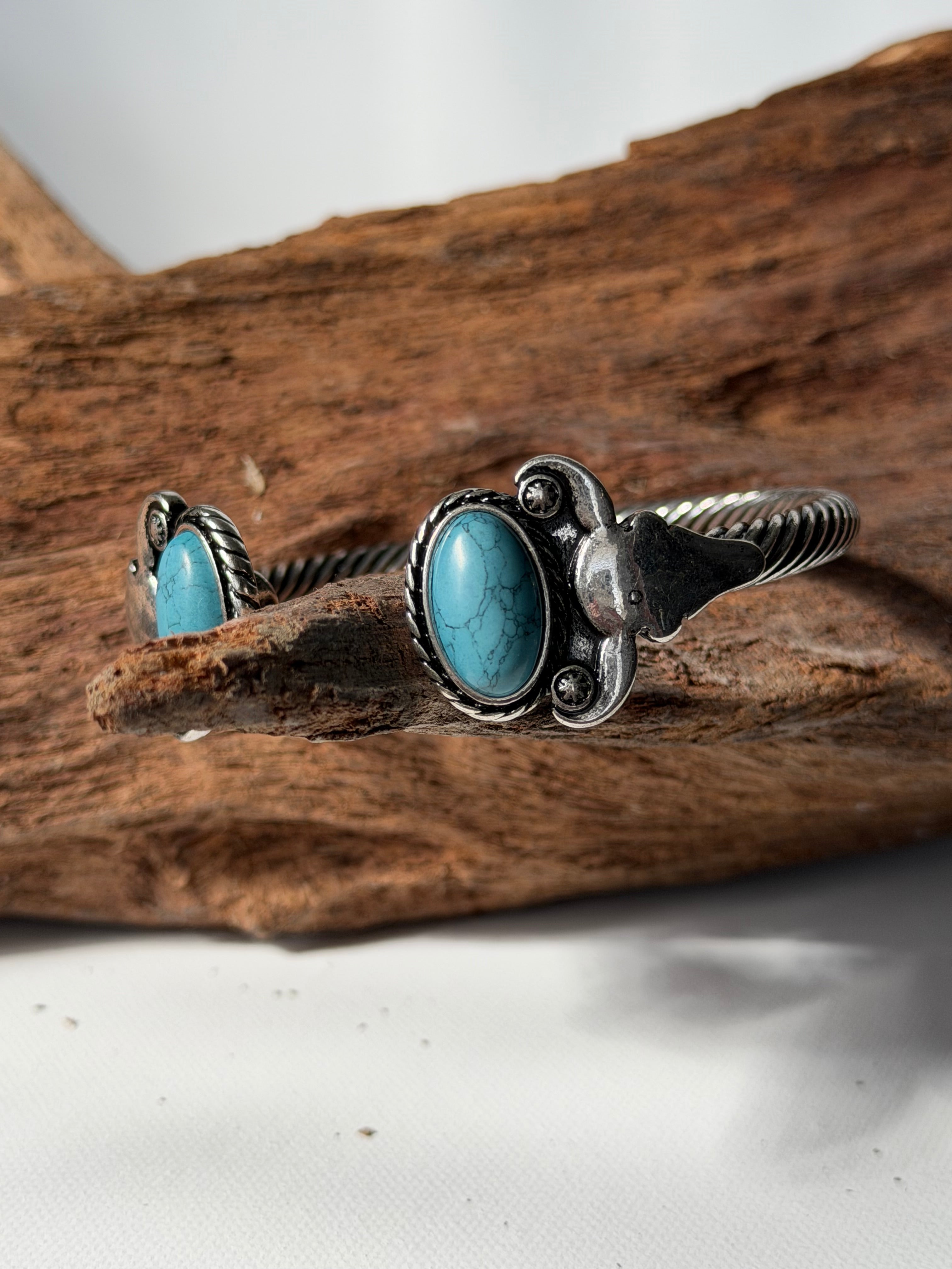 Western Stone Twisted Cuff
