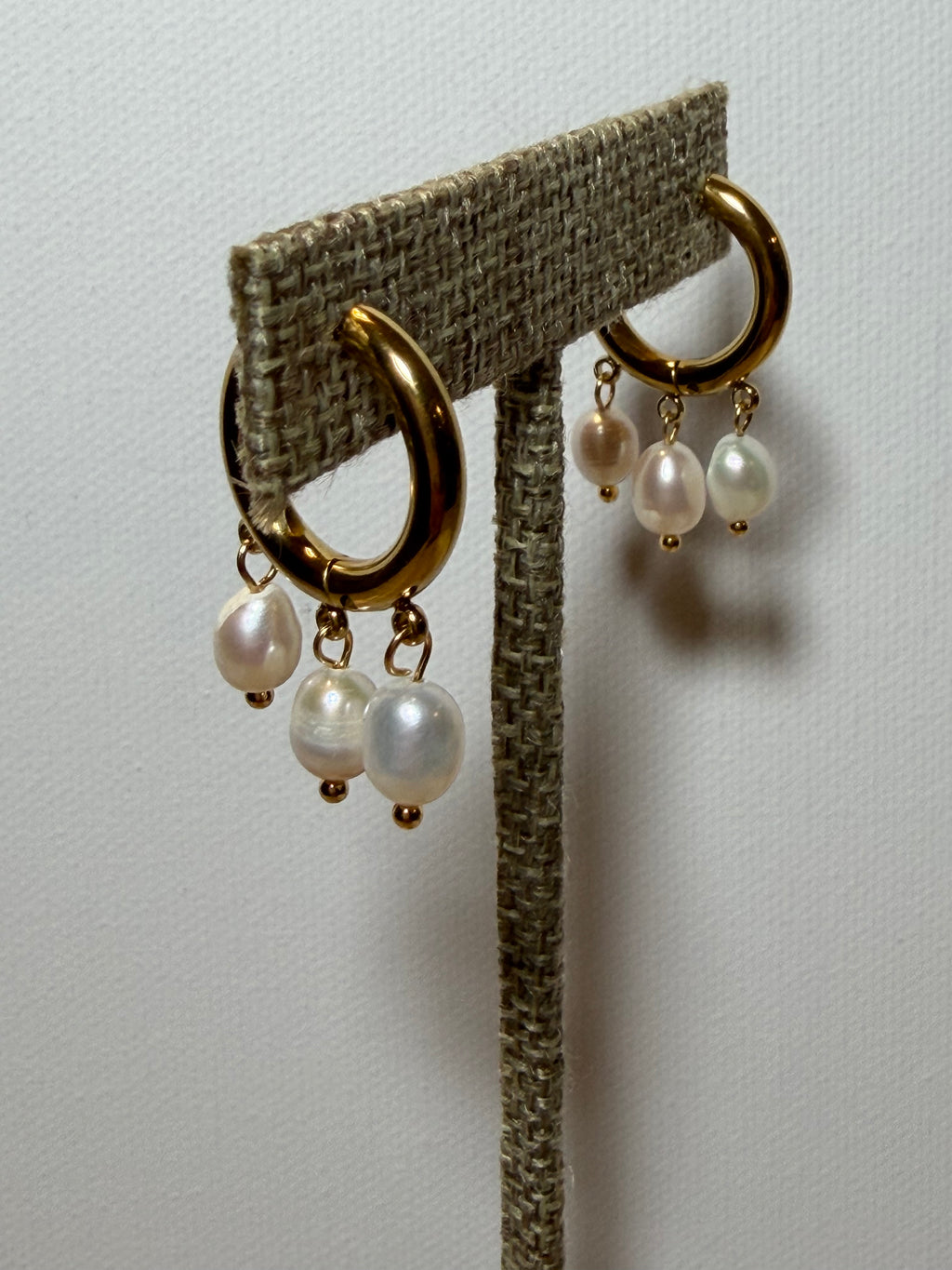 Maribelle Hoops